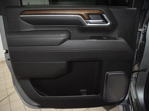 Used 2025 Chevrolet Silverado 2500 High Country w/ Technology Package AWD/4WD image 50