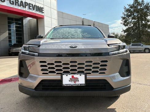 Used 2026 Toyota RAV4 LE AWD/4WD image 3