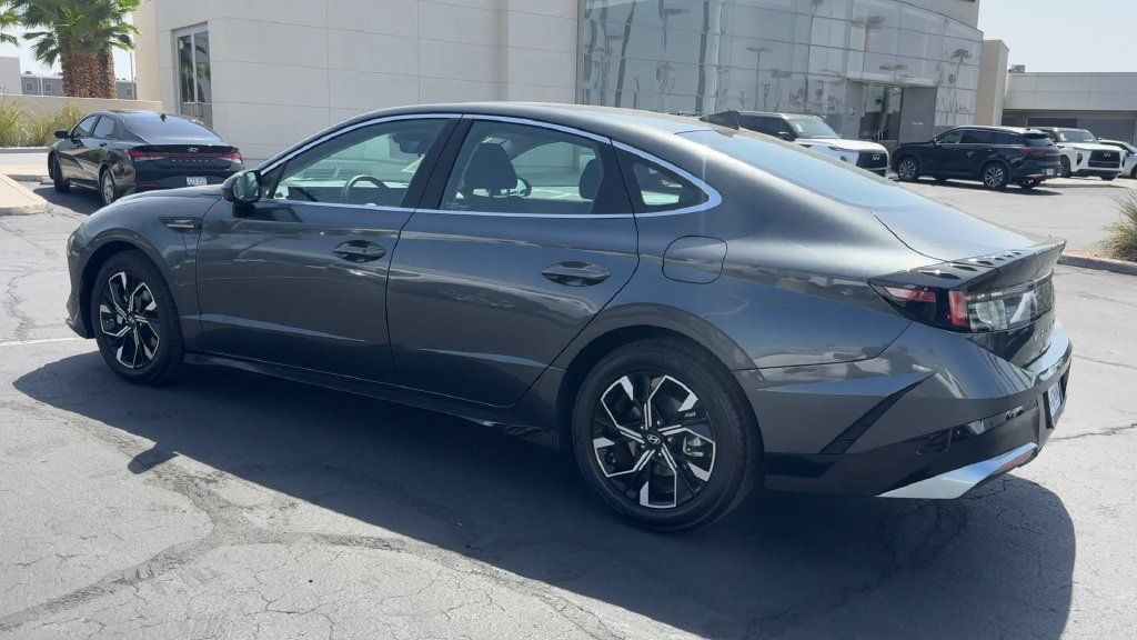 Used 2025 Hyundai Sonata SEL FWD image 7
