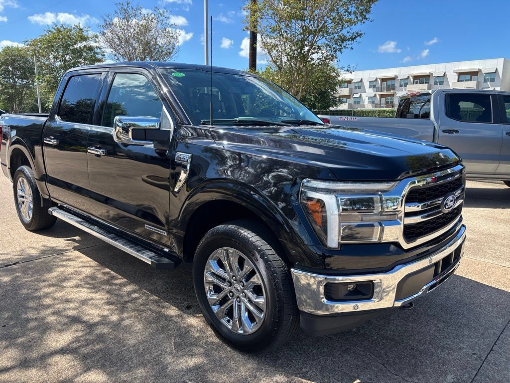 Used 2025 Ford F150 Lariat w/ Equipment Group 501A Mid AWD/4WD image 3