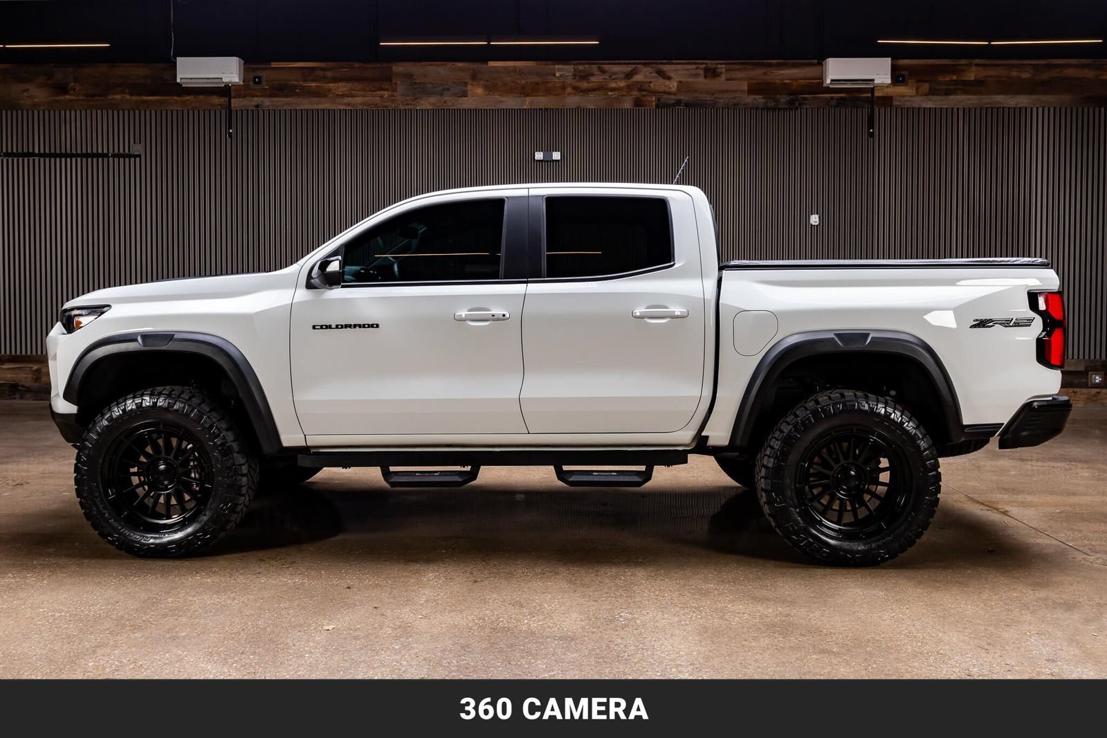 Used 2024 Chevrolet Colorado ZR2 w/ Technology Package AWD/4WD image 6