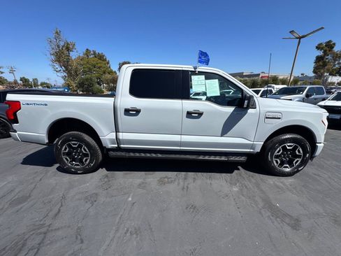 Used 2023 Ford F150 Lightning XLT AWD/4WD image 8