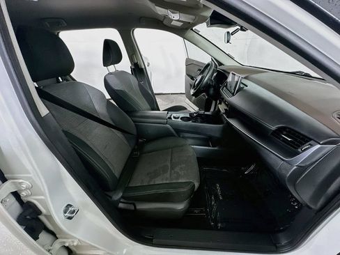Used 2022 Nissan Rogue S AWD/4WD image 12