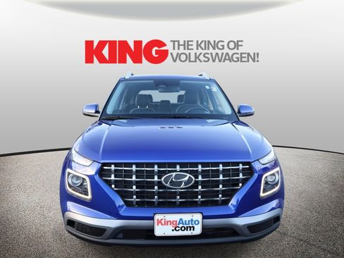 Used 2023 Hyundai Venue Limited w/ Cargo Package image 9
