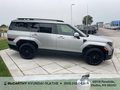 Used 2025 Hyundai Santa Fe Calligraphy w/ Tow & Go Package FWD image 18