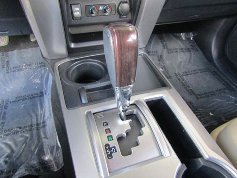 Used 2016 Toyota 4Runner Limited image 21