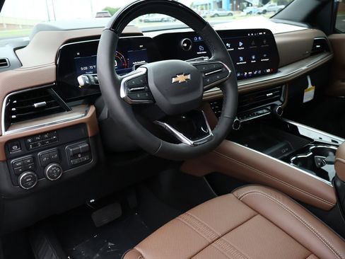New 2026 Chevrolet Tahoe High Country AWD/4WD image 3