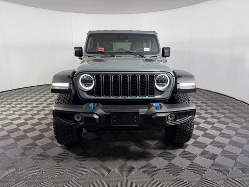 Used 2025 Jeep Wrangler Unlimited Rubicon 4xe w/ Safety Group AWD/4WD image 11