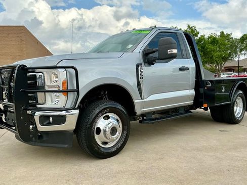 Used 2023 Ford F350 XLT w/ 360-Degree Camera Package image 9