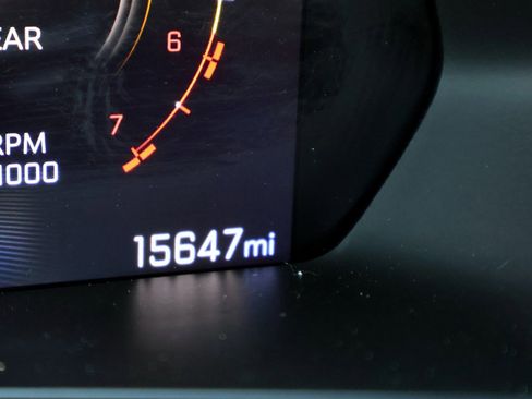 Used 2024 Chevrolet Colorado Trail Boss w/ Technology Package image 31