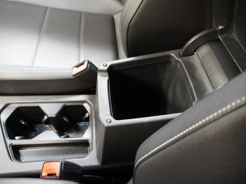 Used 2021 Volkswagen Tiguan SE R-Line image 24