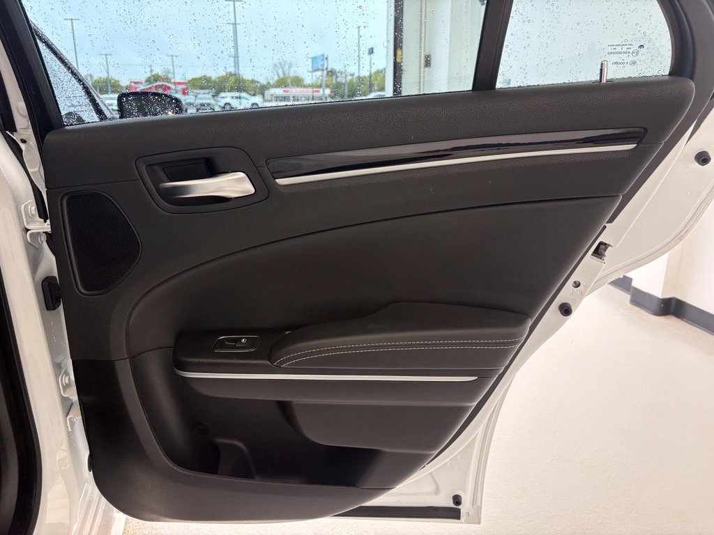 Used 2023 Chrysler 300 S w/ Comfort Group RWD image 37