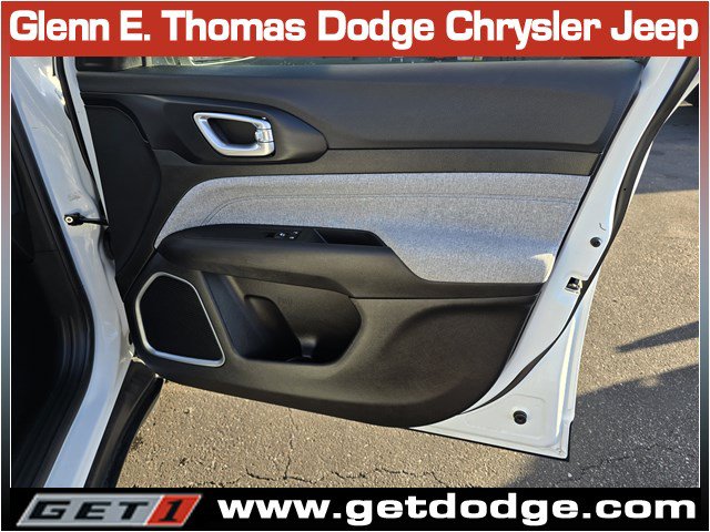 Certified 2025 Jeep Compass Latitude AWD/4WD image 35