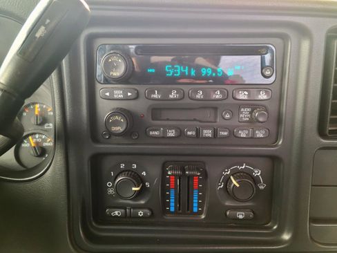 Used 2004 Chevrolet Silverado 1500 4x4 Regular Cab image 11