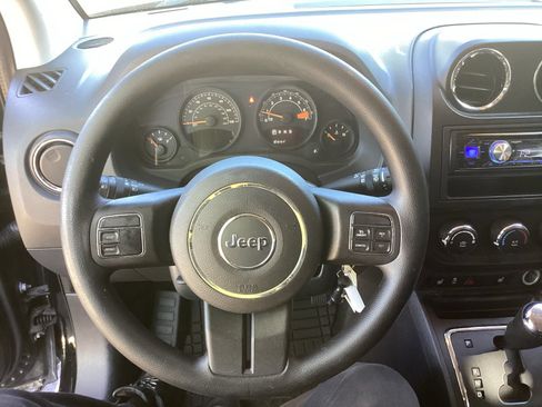 Used 2015 Jeep Compass Sport w/ Power Value Group AWD/4WD image 2