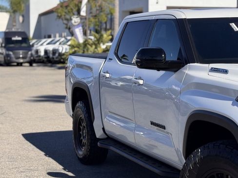 Used 2025 Toyota Tundra Limited image 5