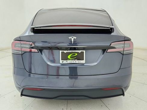 Used 2023 Tesla Model X image 5