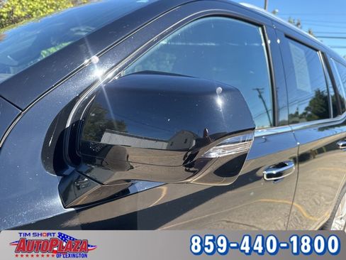 Used 2023 Chevrolet Tahoe High Country image 19