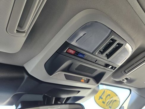 Used 2024 Subaru Crosstrek 2.0i Premium image 15