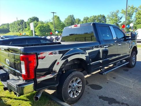 Used 2019 Ford F250 XLT w/ XLT Premium Package AWD/4WD image 9