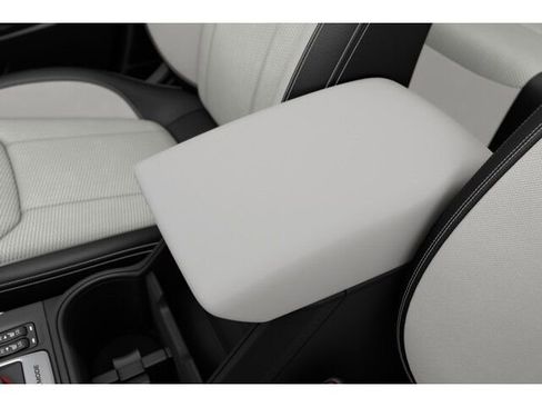 Used 2023 Subaru Forester Premium image 22