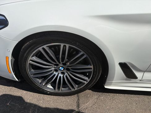 Used 2019 BMW 540i xDrive w/ M Sport Package image 15