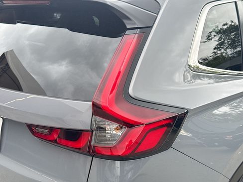 Certified 2025 Honda CR-V LX image 27