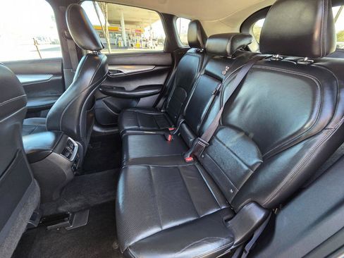 Used 2019 INFINITI QX50 Essential w/ Premium Heat Package image 13