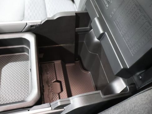 New 2026 RAM 1500 4x4 Crew Cab image 23