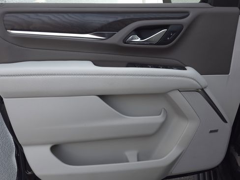 Used 2024 GMC Yukon Denali w/ Advanced Technology Package image 30