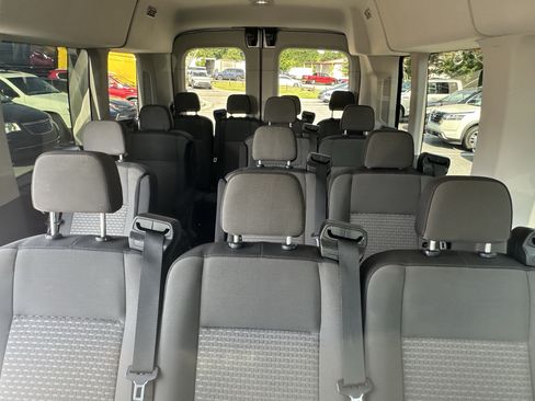 Used 2022 Ford Transit 350 XLT RWD image 16