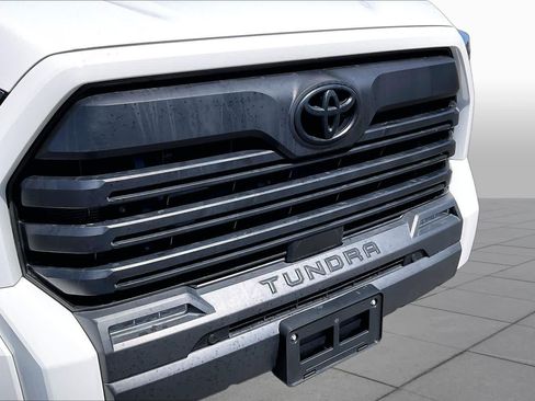 Used 2024 Toyota Tundra SR5 w/ SR5 Convenience Package AWD/4WD image 28