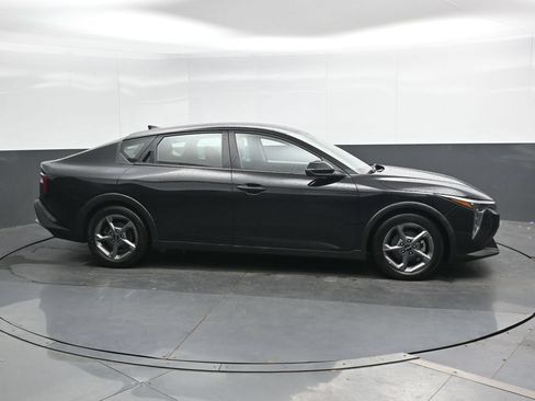 Used 2025 Kia K4 FWD image 3