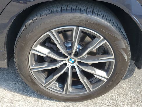 Used 2024 BMW X6 xDrive40i image 5