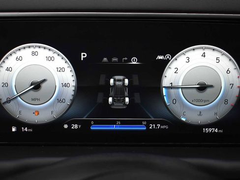 Used 2022 Hyundai Tucson Limited image 14