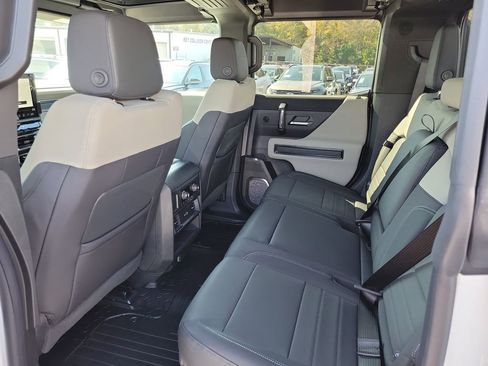 New 2026 GMC Hummer EV 2X image 29