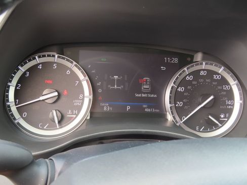 Used 2022 Toyota Highlander XLE AWD/4WD image 27