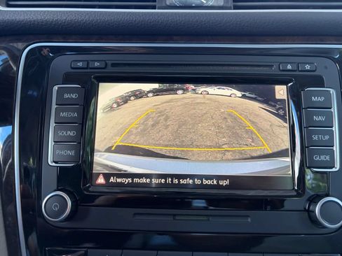 Used 2015 Volkswagen Passat TDI SEL Premium FWD image 34