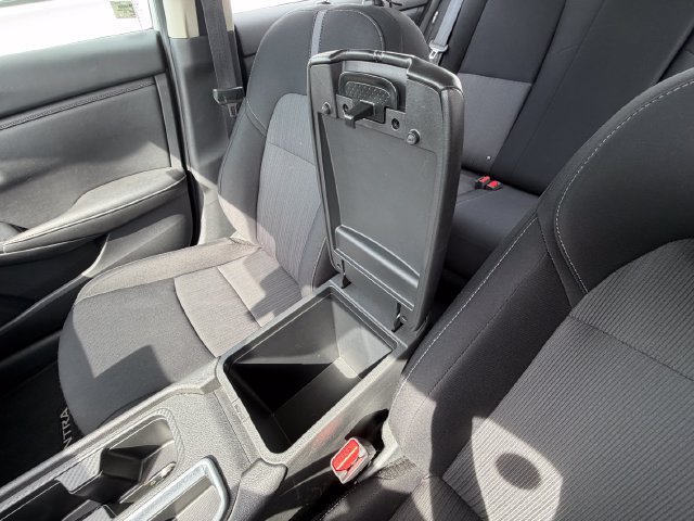 Used 2024 Nissan Sentra SV FWD image 32