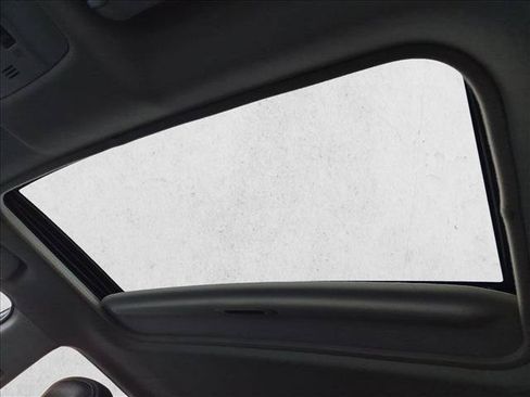 Used 2015 Toyota RAV4 Limited FWD image 13
