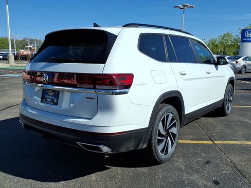 Used 2024 Volkswagen Atlas SEL Premium R-Line AWD/4WD image 12