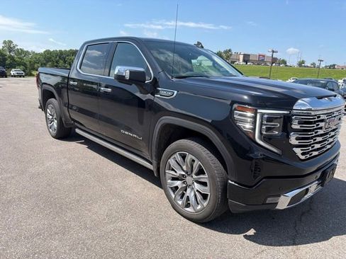 Used 2025 GMC Sierra 1500 Denali w/ Denali Reserve Package AWD/4WD image 11