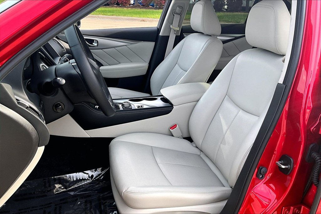 Certified 2023 INFINITI Q50 Luxe w/ Cargo Package AWD/4WD image 15