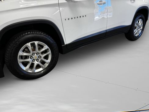 Used 2020 Chevrolet Traverse LT w/ Driver Confidence II Package image 52