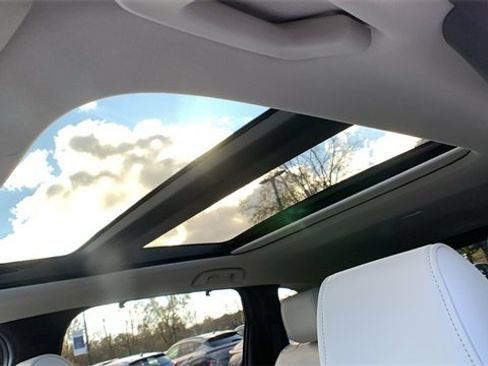 Used 2024 MAZDA CX-90 Plug-In Hybrid w/ Premium Plus image 18