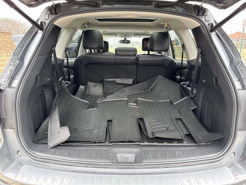 Used 2018 Nissan Pathfinder Platinum image 10