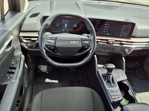 Used 2026 Kia Sportage LX FWD image 9