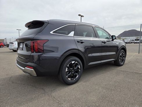New 2026 Kia Sorento S FWD image 3