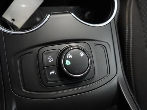 Used 2024 GMC Terrain SLE AWD/4WD image 38