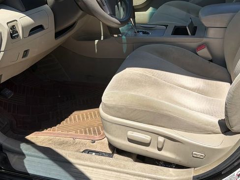 Used 2010 Toyota Camry LE image 7